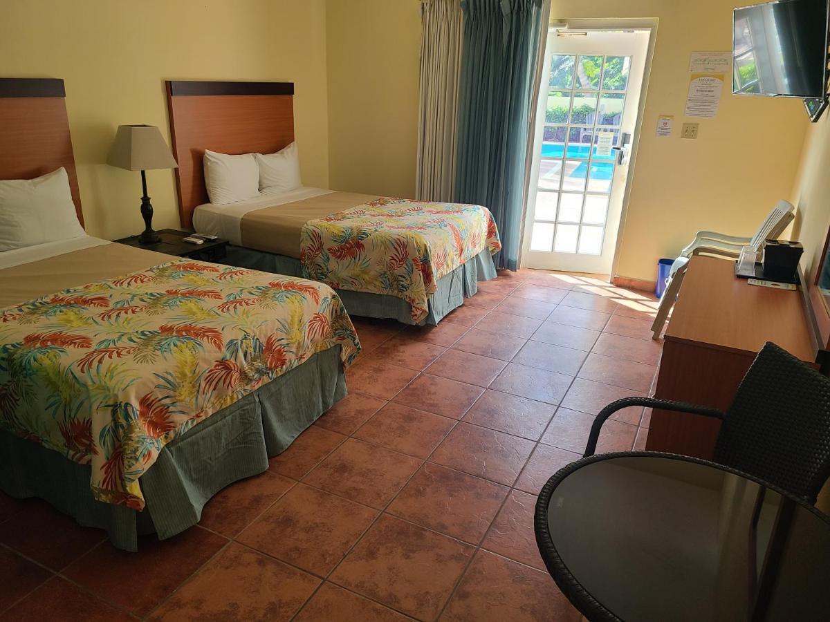 Hotel Lucia Beach Yabucoa Exteriör bild